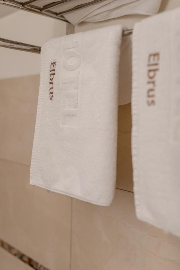 Hotel Elbrus Spa & Wellness Щирк Экстерьер фото