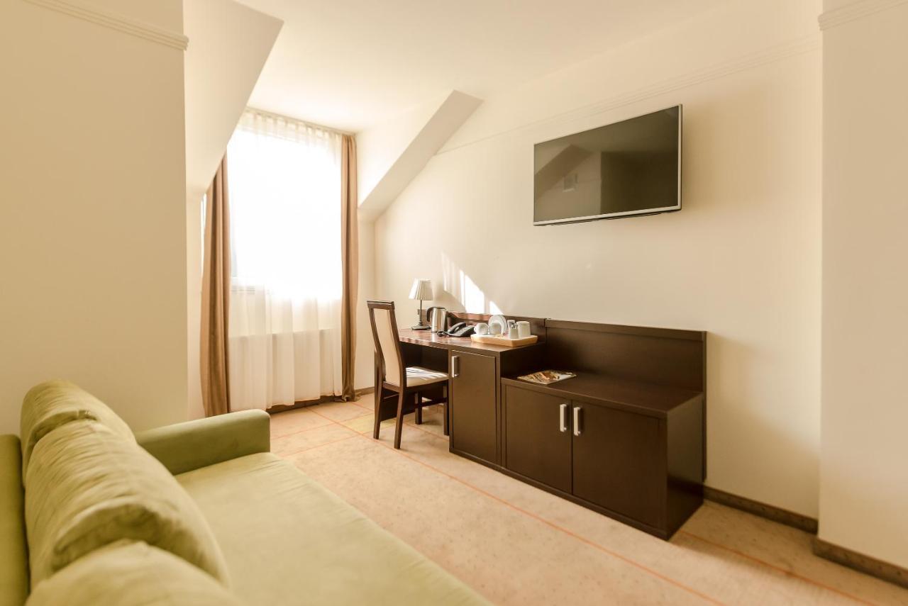 Hotel Elbrus Spa & Wellness Щирк Экстерьер фото