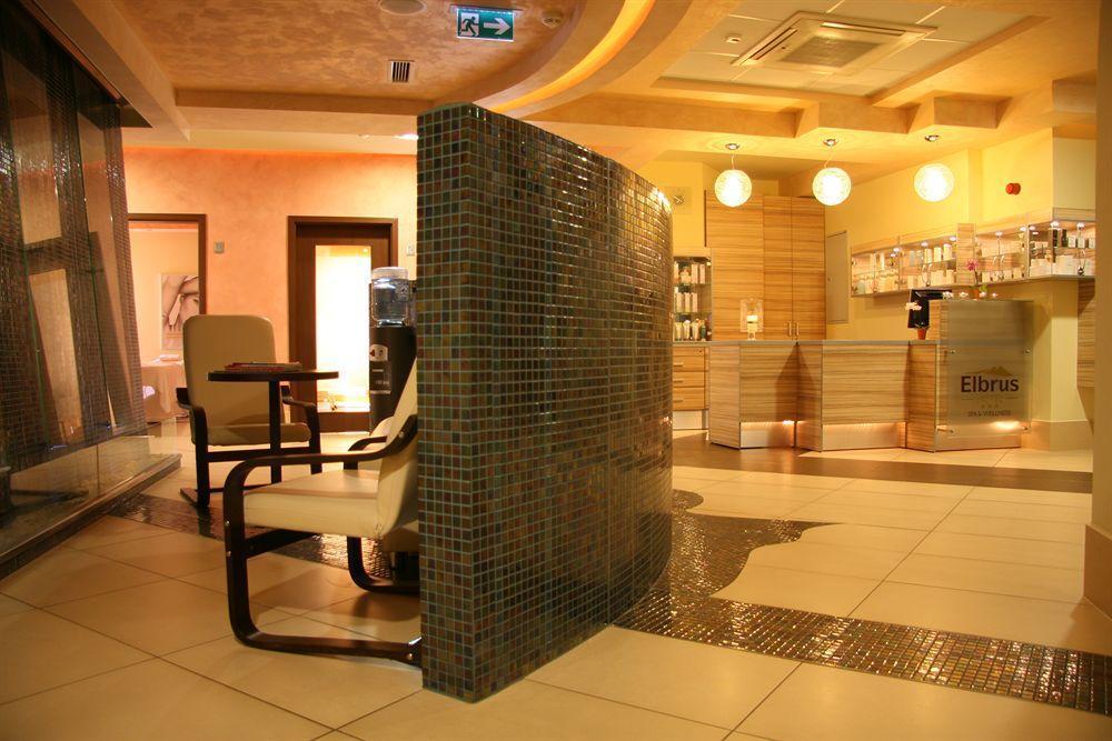 Hotel Elbrus Spa & Wellness Щирк Экстерьер фото