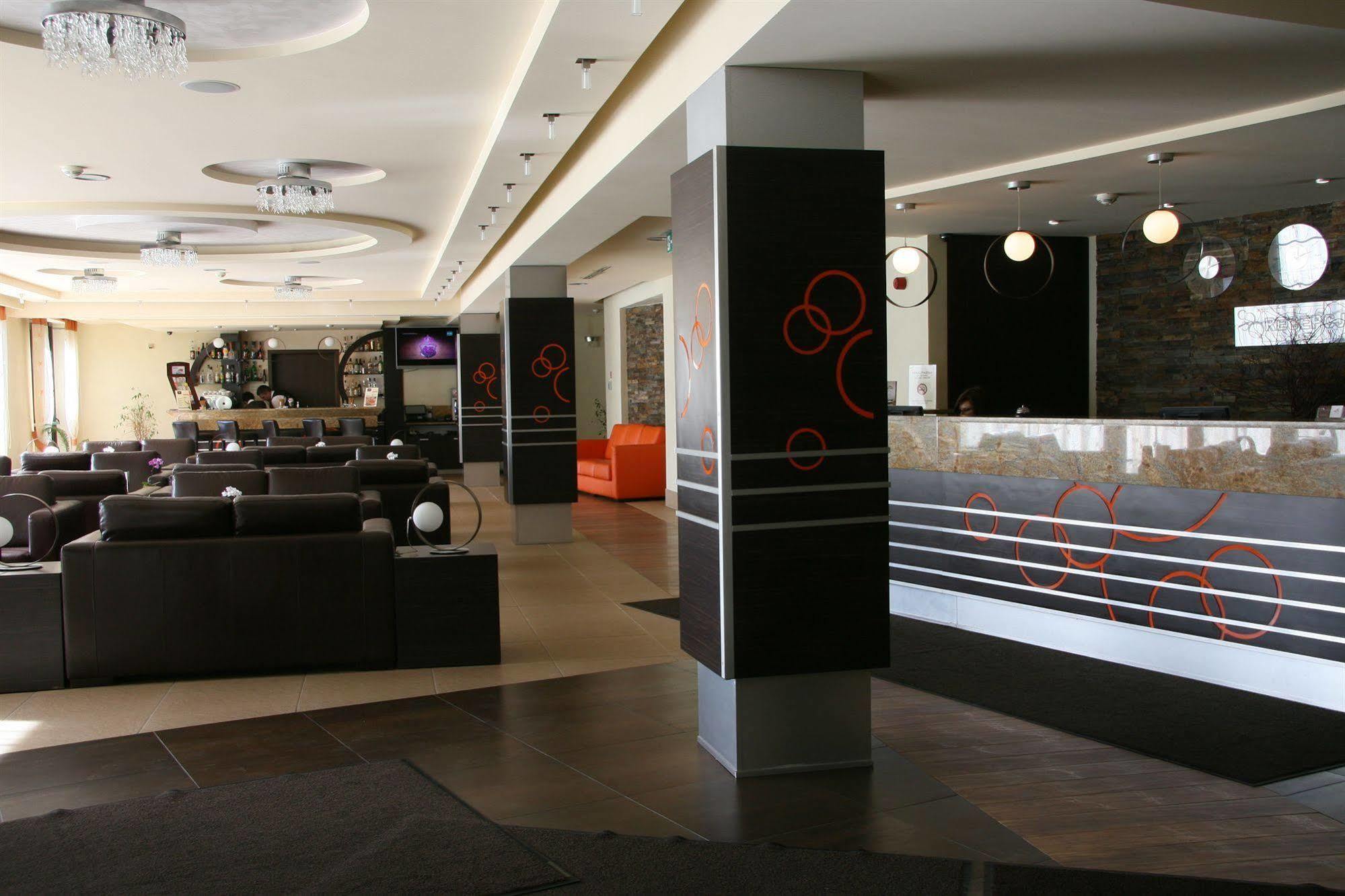 Hotel Elbrus Spa & Wellness Щирк Экстерьер фото