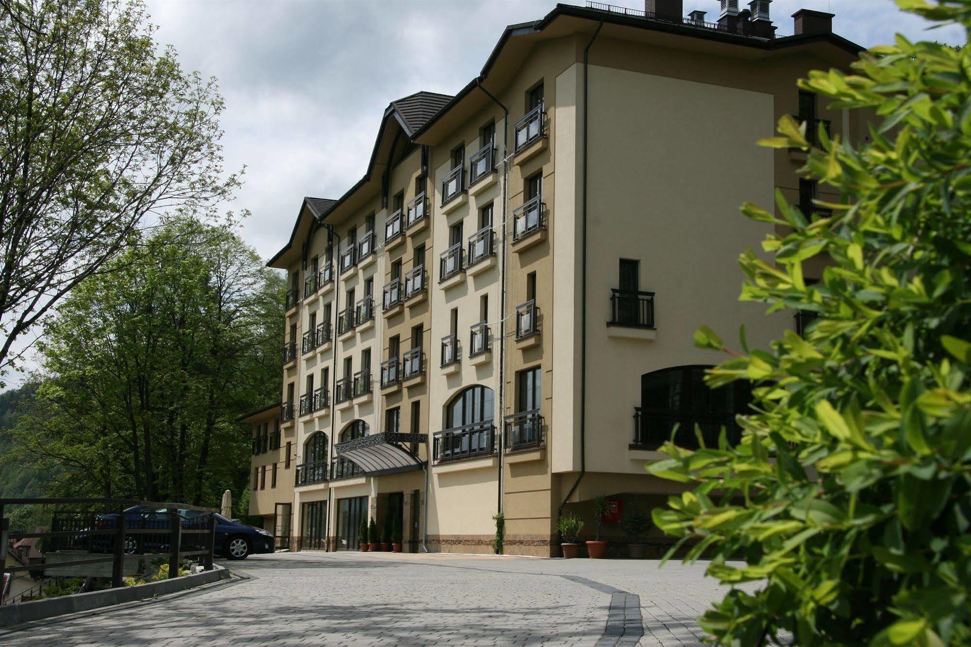 Hotel Elbrus Spa & Wellness Щирк Экстерьер фото